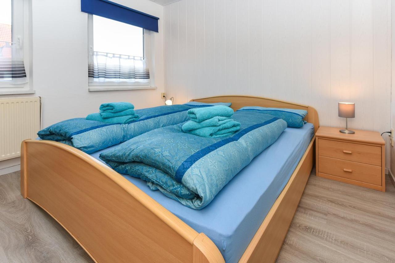 Ferienwohnungen Im Haus Waterkant Neuharlingersiel Extérieur photo