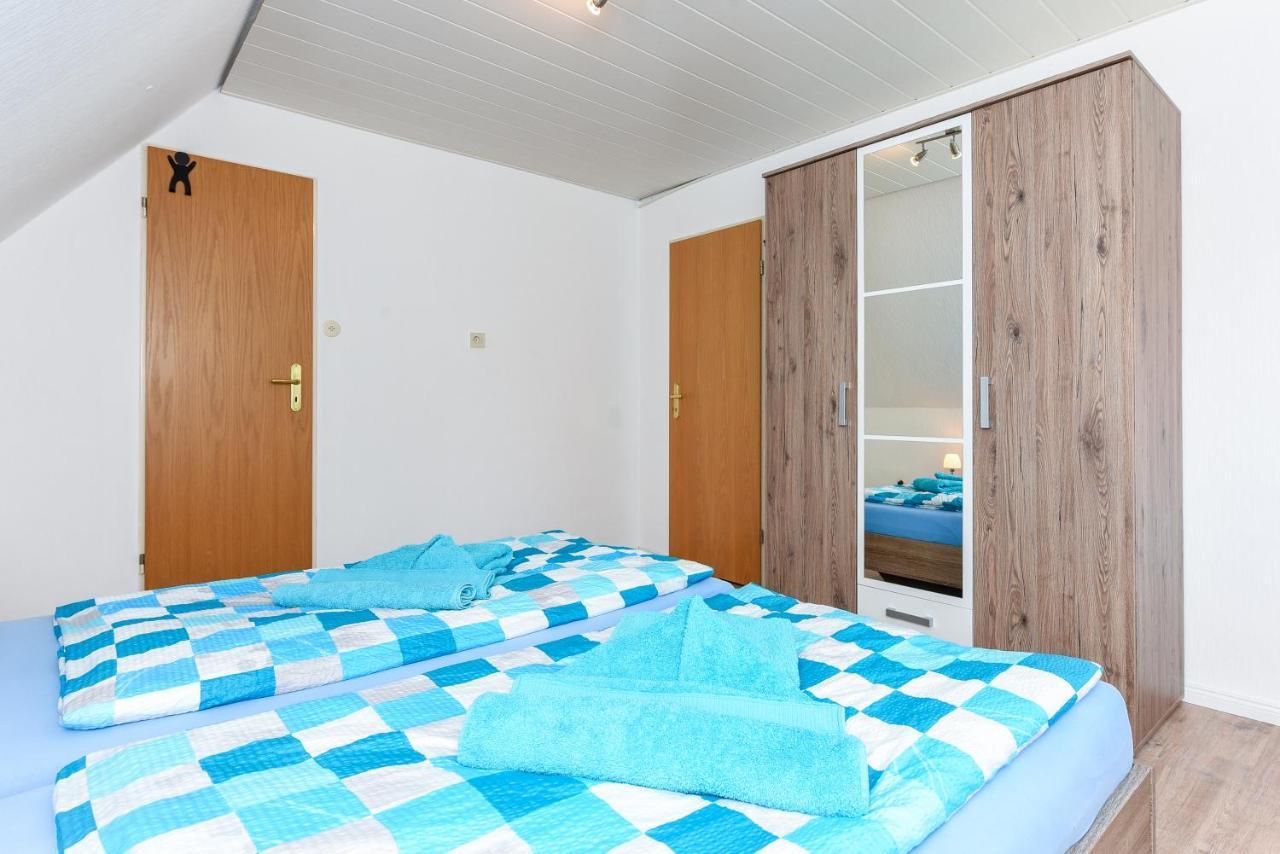 Ferienwohnungen Im Haus Waterkant Neuharlingersiel Extérieur photo