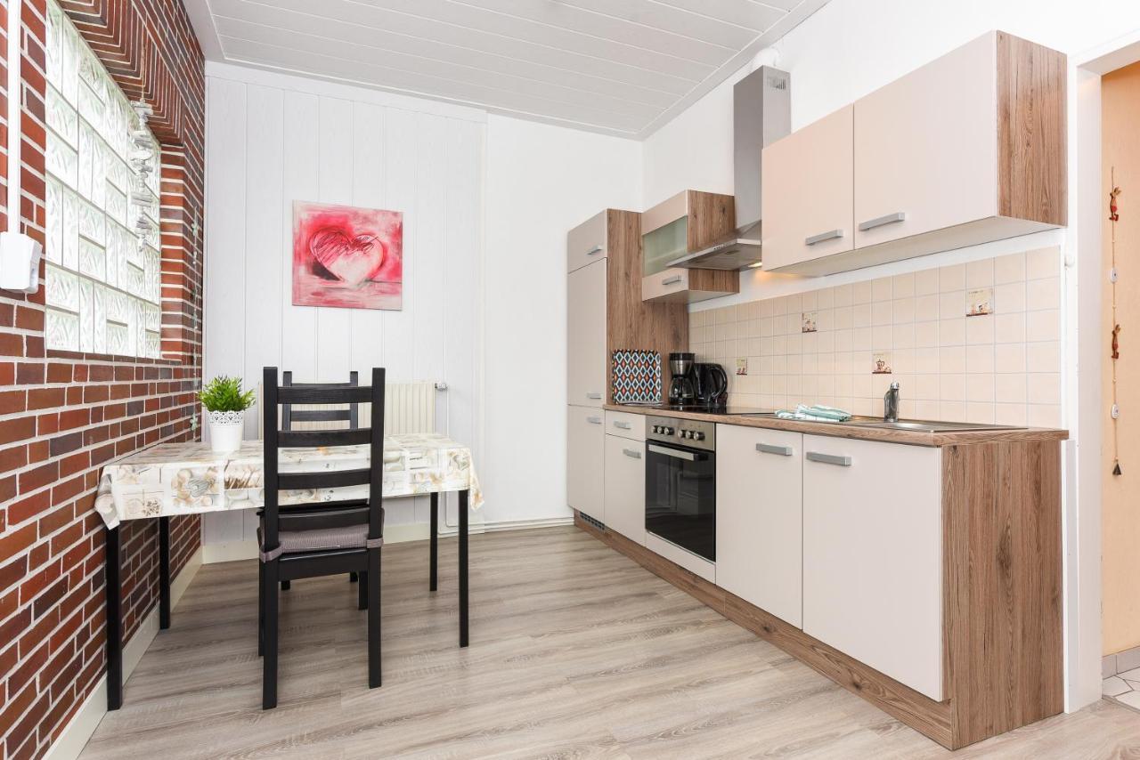 Ferienwohnungen Im Haus Waterkant Neuharlingersiel Extérieur photo